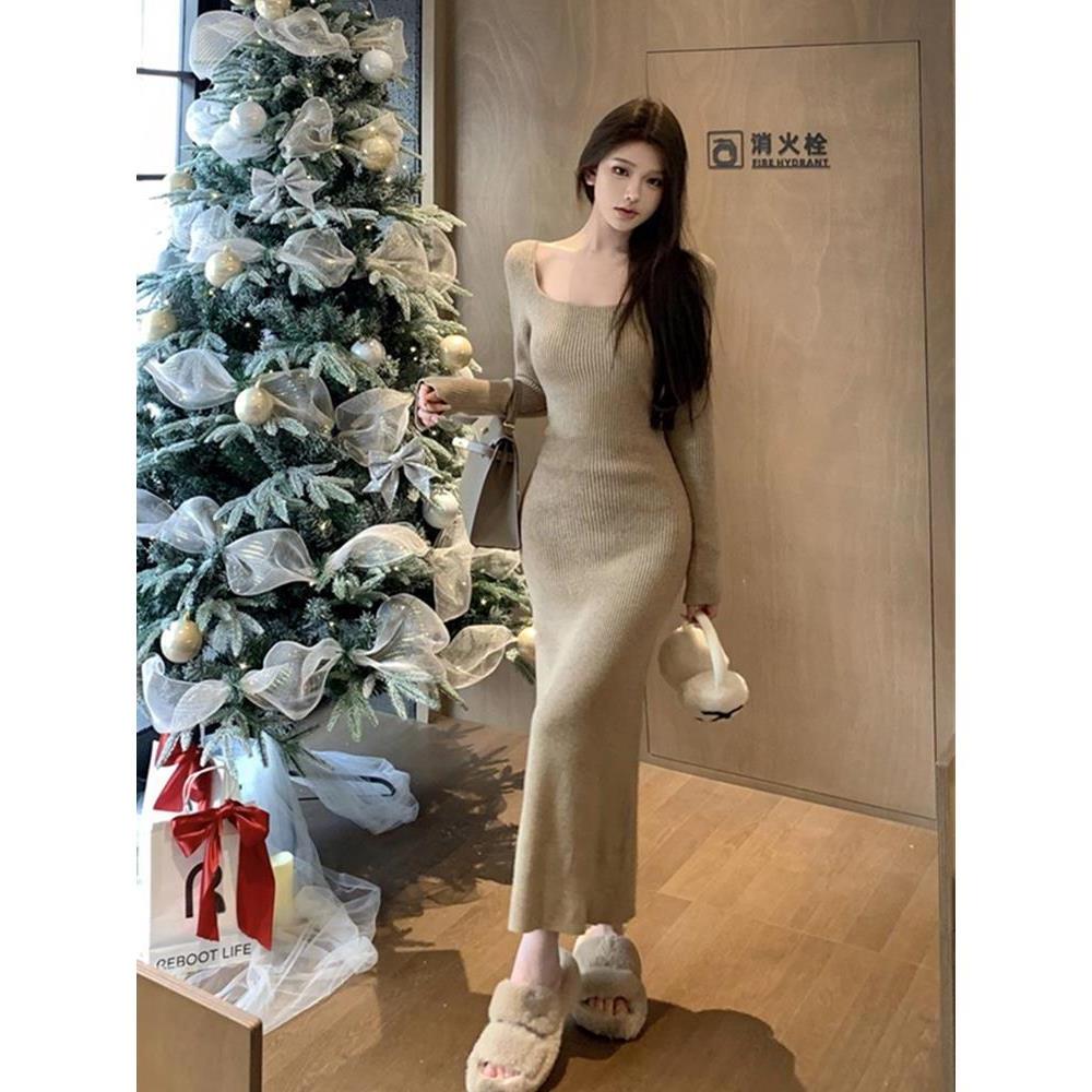 方领针织连衣裙女秋冬纯欲性感长袖包臀裙显身材长裙内搭毛衣裙子