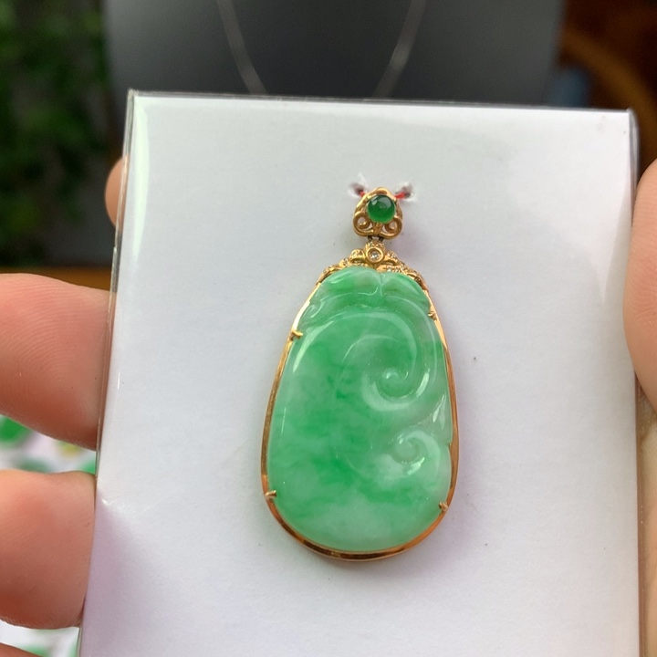 金***韵翡翠18K金镶嵌颈饰翡翠翡翠吊坠