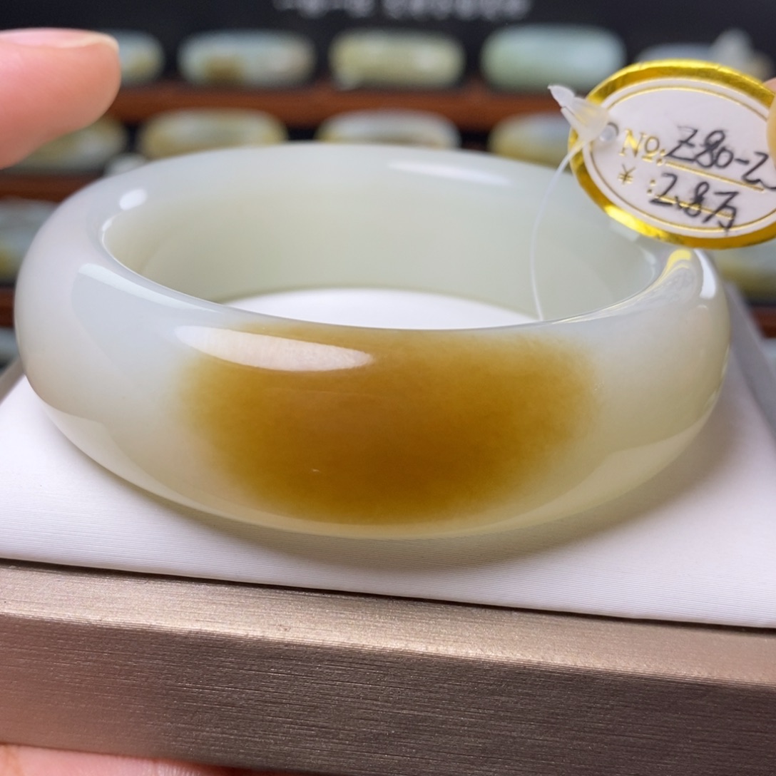 和田玉（糖玉）未镶嵌手镯