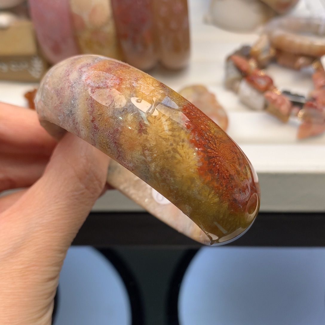 硅化珊瑚（珊瑚玉）手镯未镶嵌抓****手