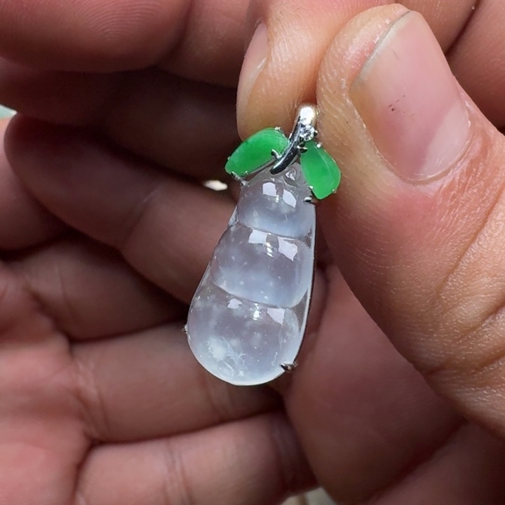 翡翠吊坠(不含链)18K金镶嵌