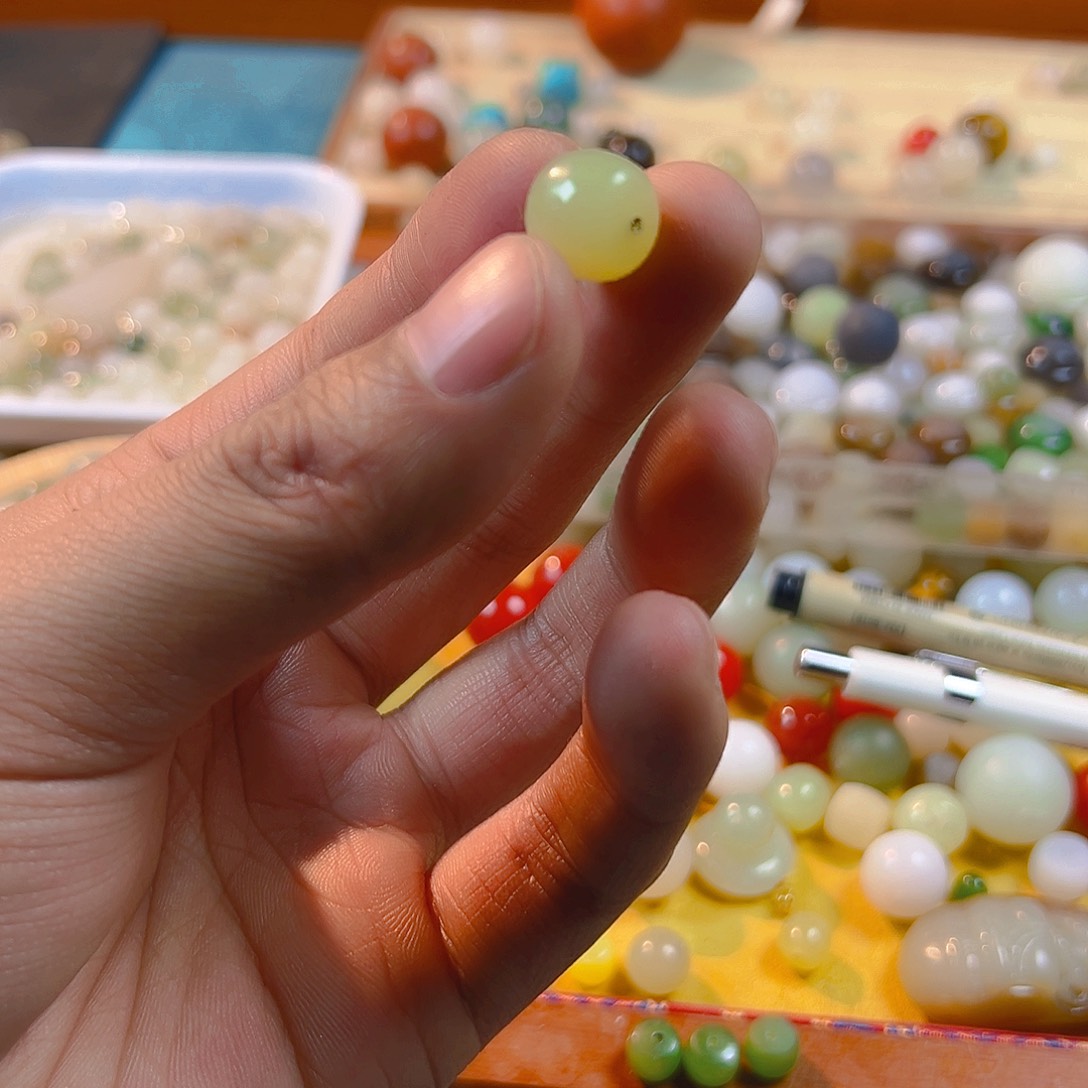 和田玉11x12老型散珠未镶嵌