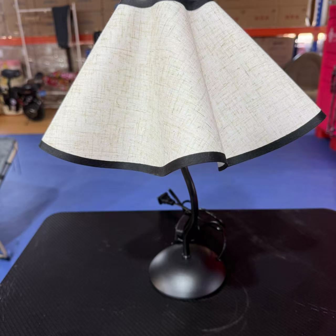 花瓣伞灯ins高级感简约中古台灯小夜灯卧室床头氛围灯少女心网红