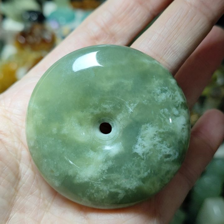 岫玉未镶嵌平安扣