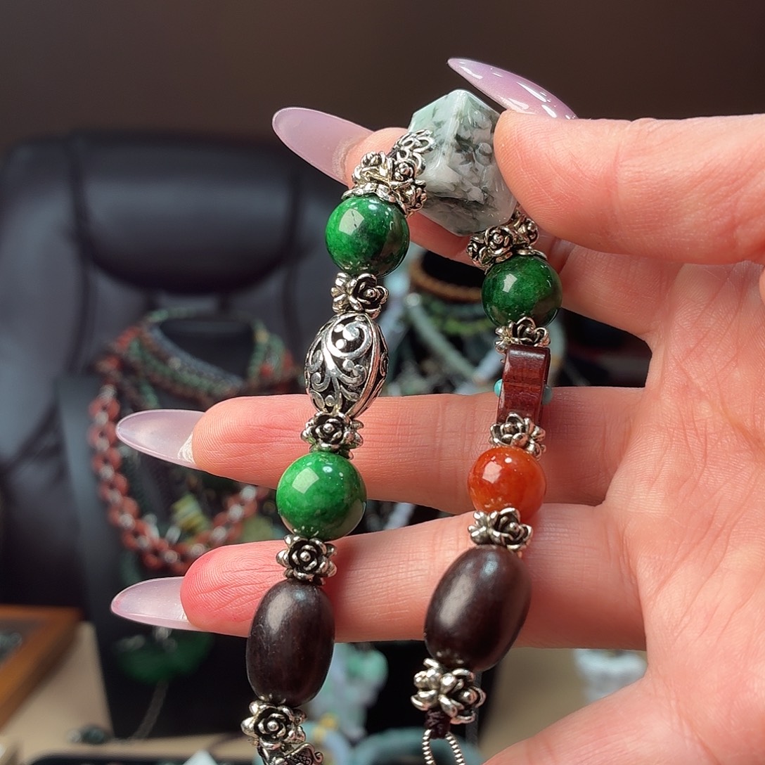 翡翠未镶嵌耳饰手串