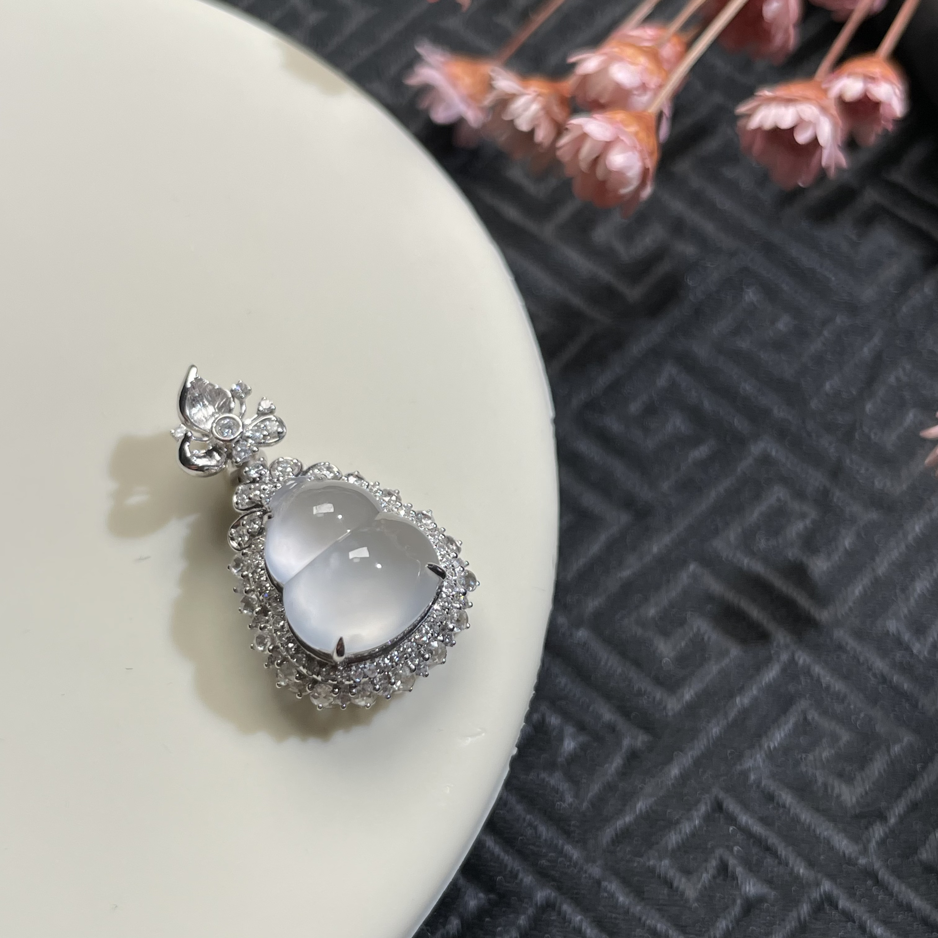 18K金镶嵌 翡翠 玻璃种佛公吊坠，种老冰透水润饱满