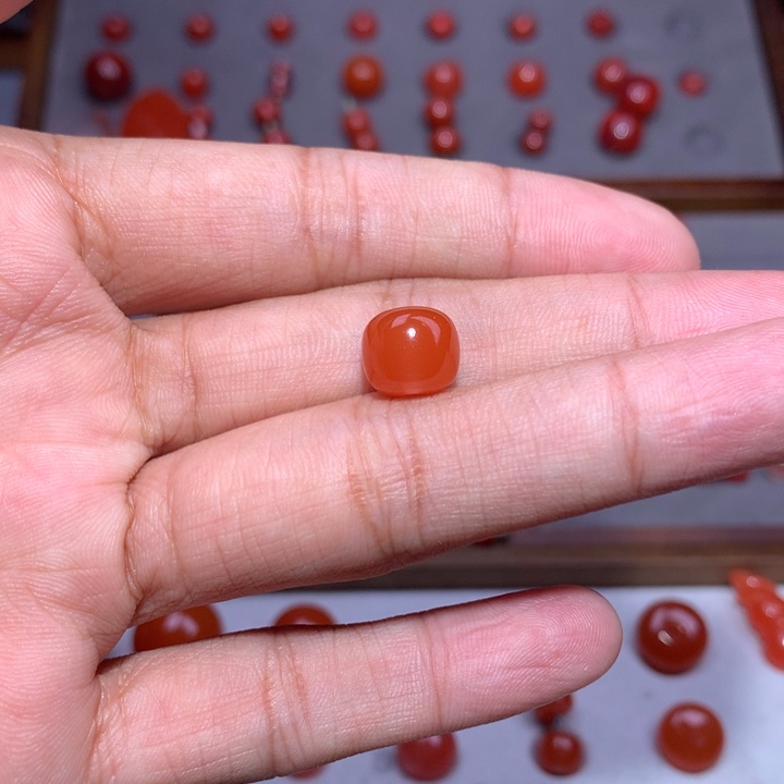 南红玛瑙老型9.5×6.5未镶嵌微沙袋