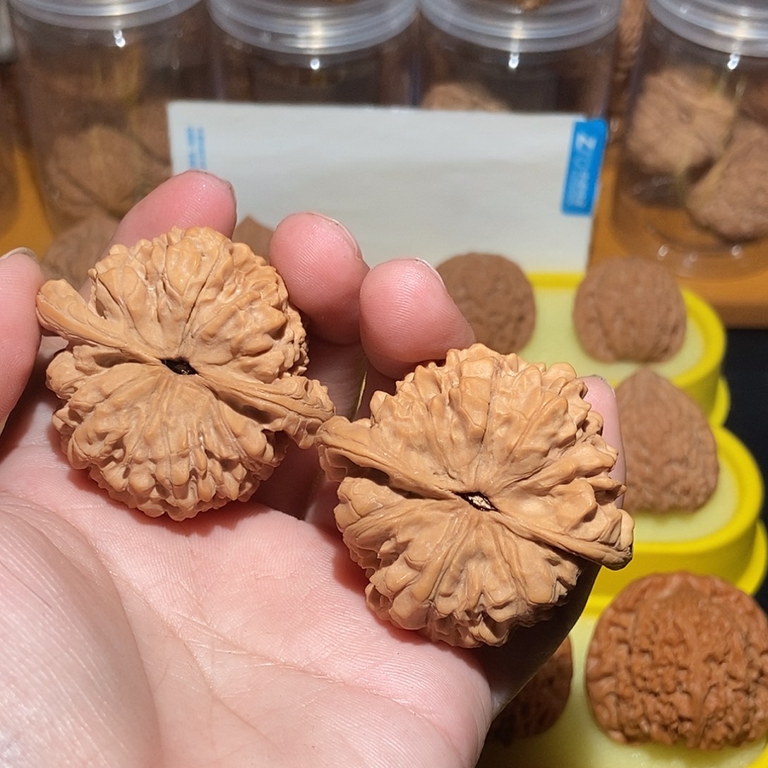 和***尘吊坠文玩核桃官帽