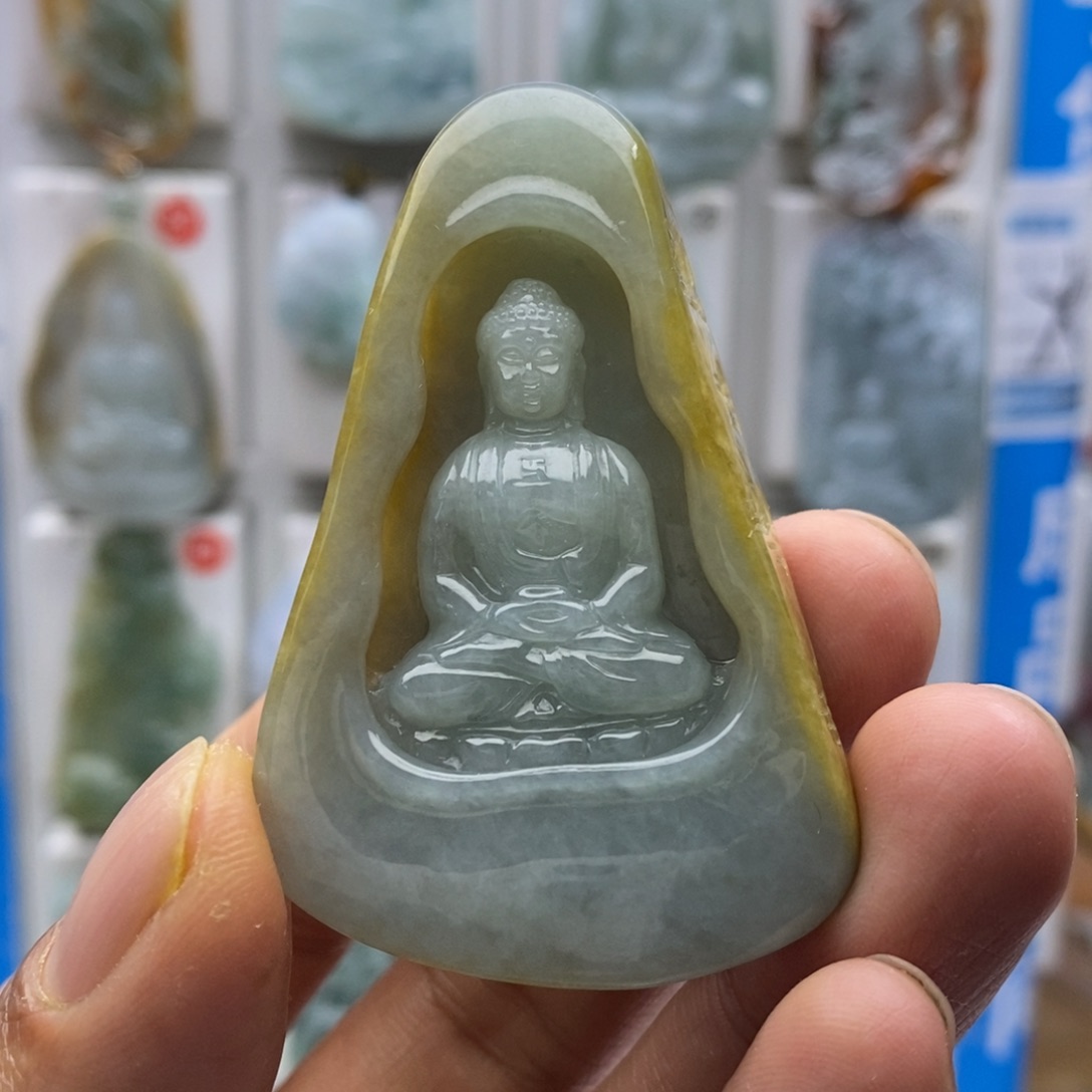 翡翠颈饰未镶嵌佛