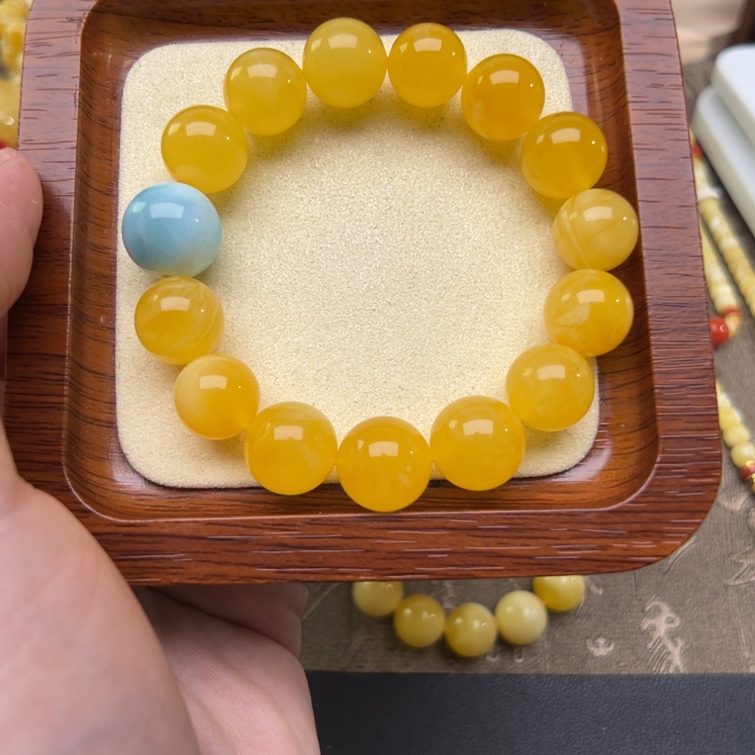 琥珀裸石未镶嵌琥珀裸石未镶嵌175