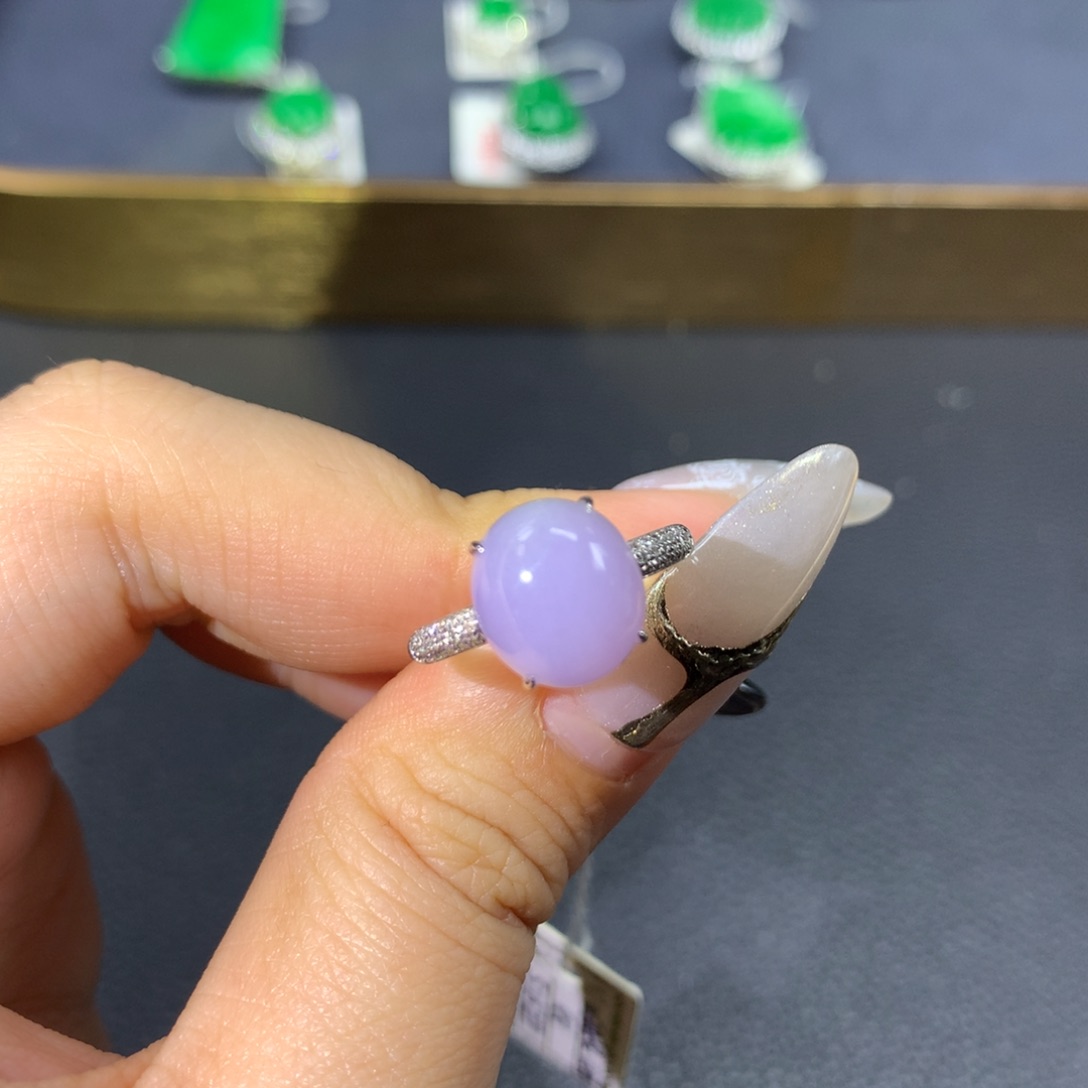 翡翠戒指18K金镶嵌翡翠