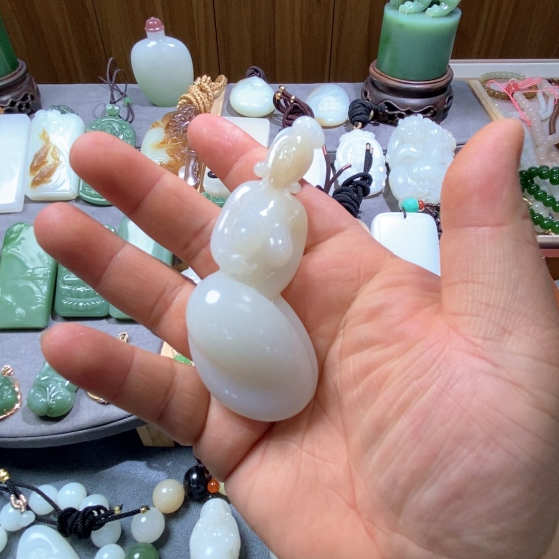 和田玉挂件未镶嵌