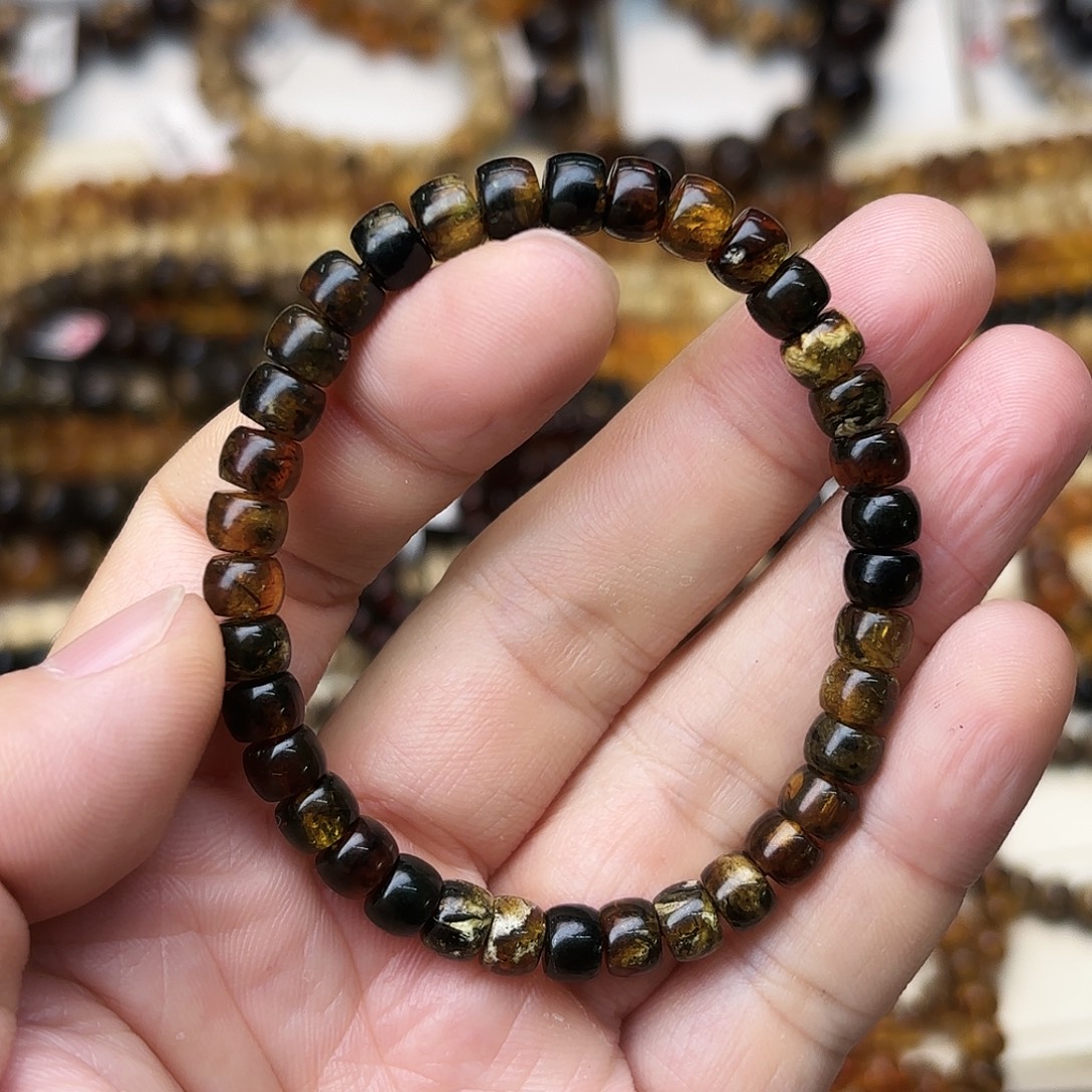 琥珀未镶嵌裸石六