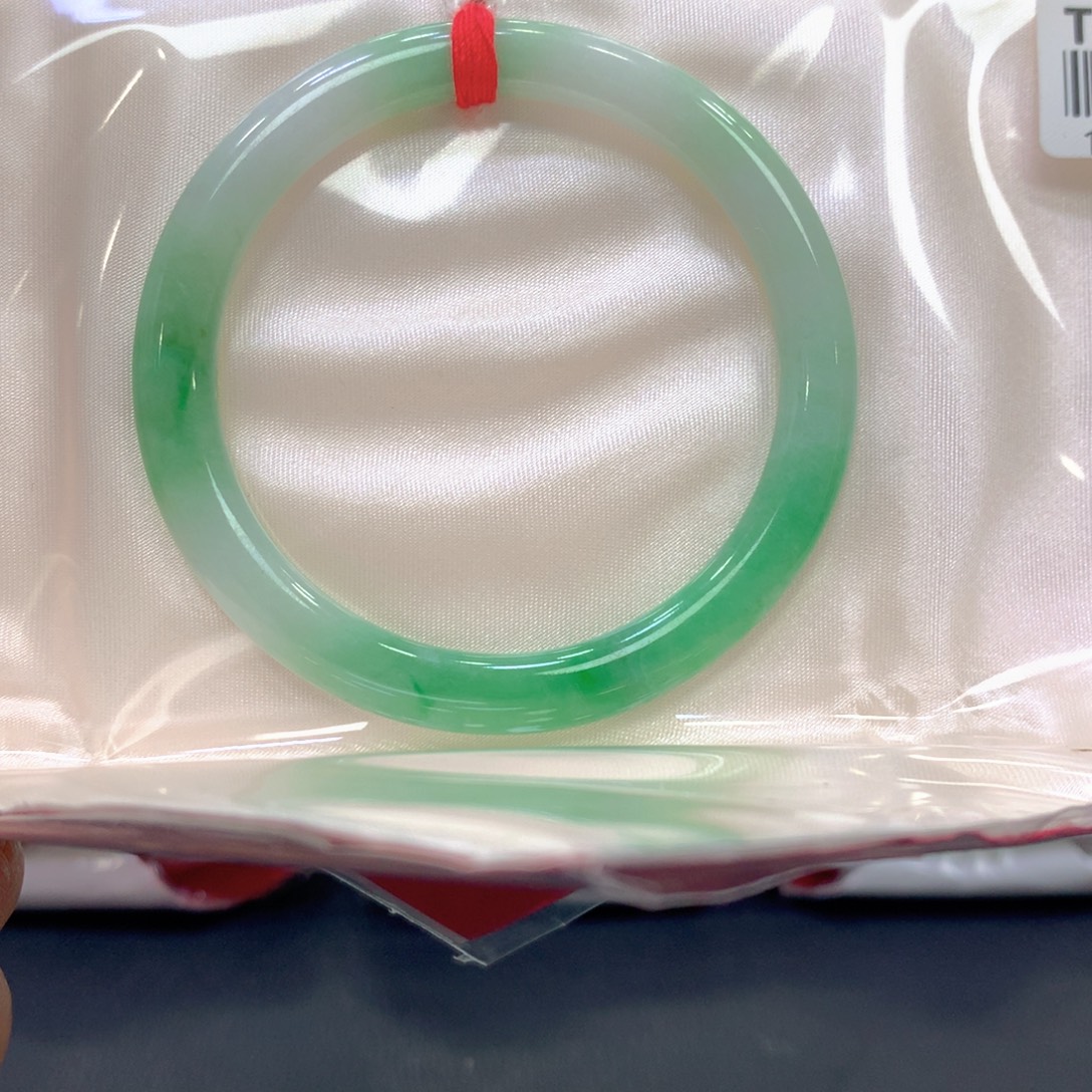 翡翠未镶嵌手镯翡翠15