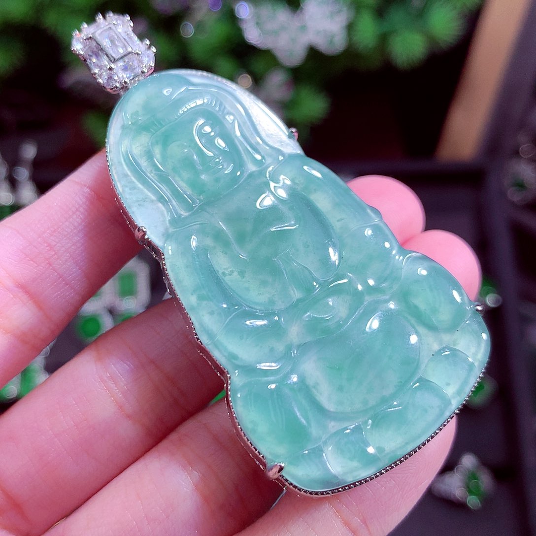 颈饰未镶嵌翡翠天然