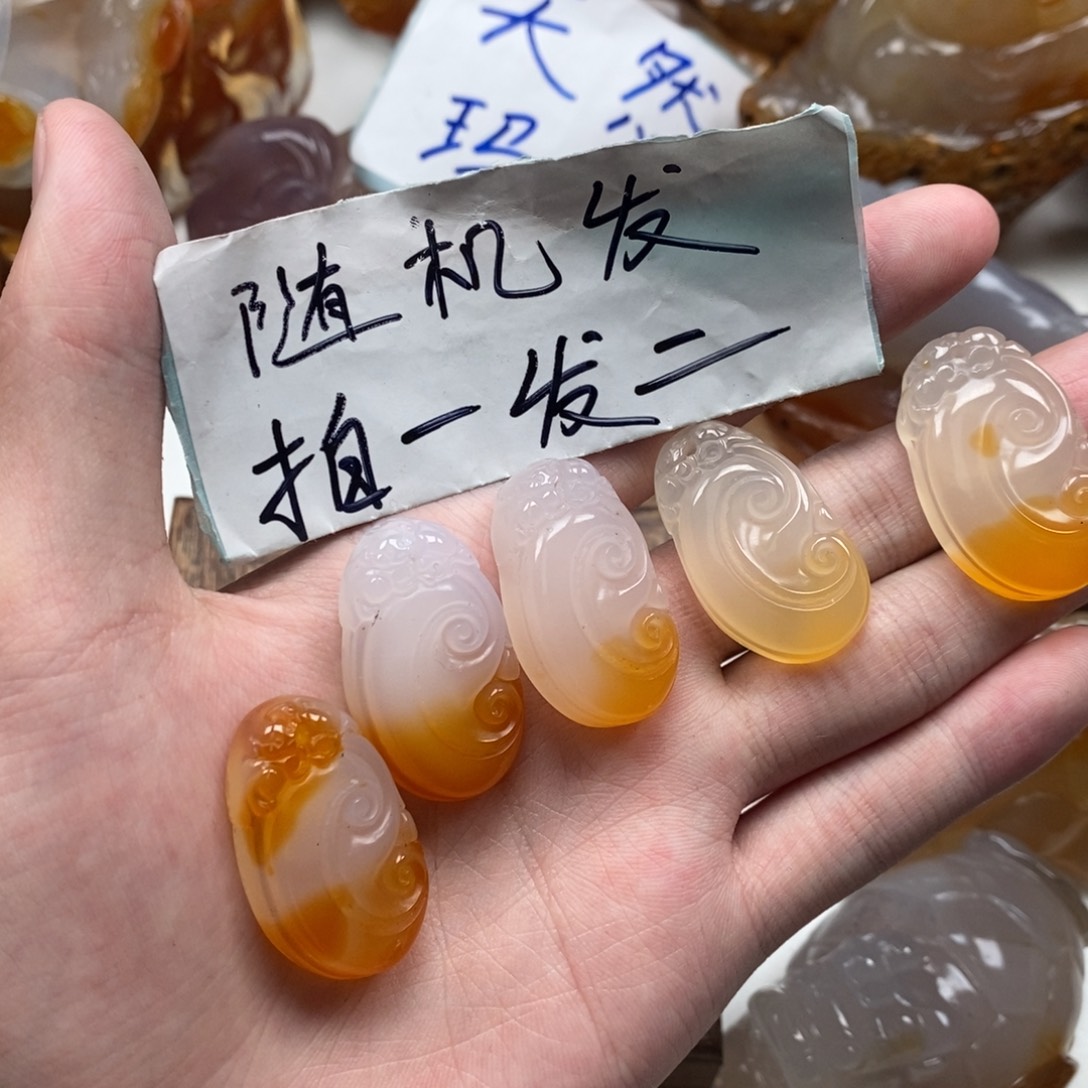 玛瑙/玉髓未镶嵌颈饰