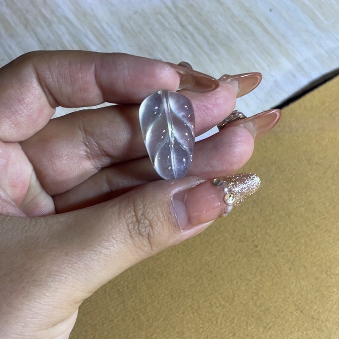 翡翠颈饰未镶嵌叶子