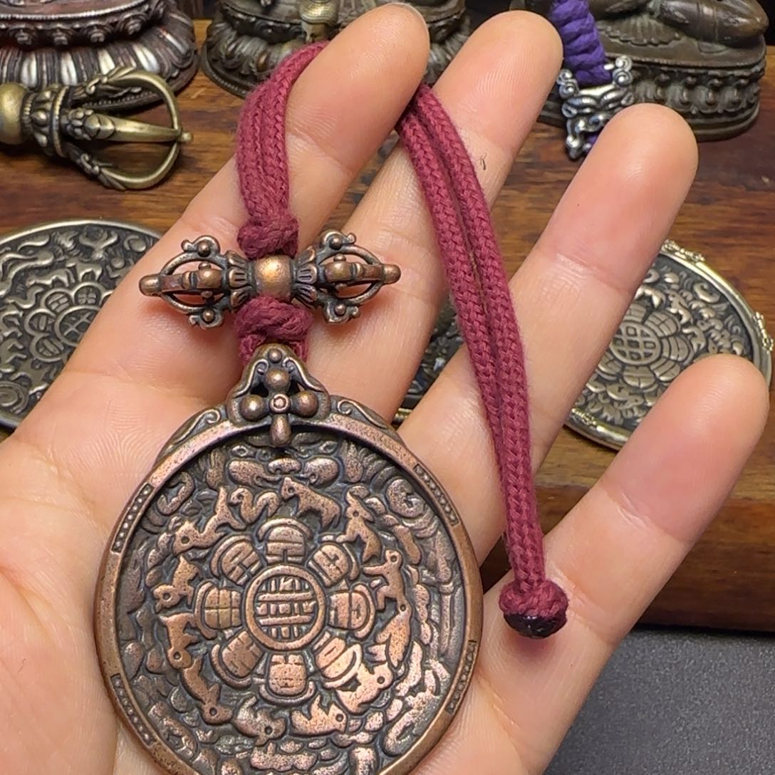 s***子泥塑藏传牌子……藏传牌子