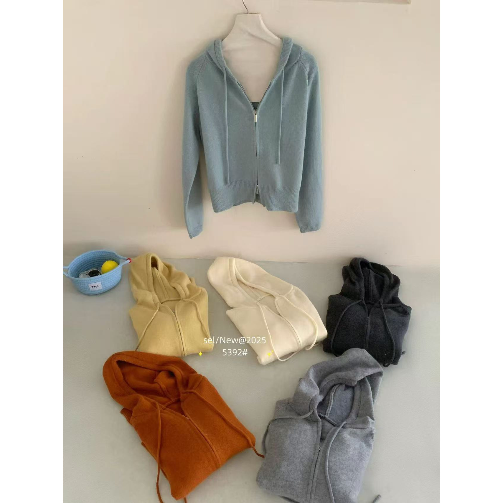 QIANRH-1473秋冬新款双拉链纯色抽绳连帽韩版减龄针织开衫