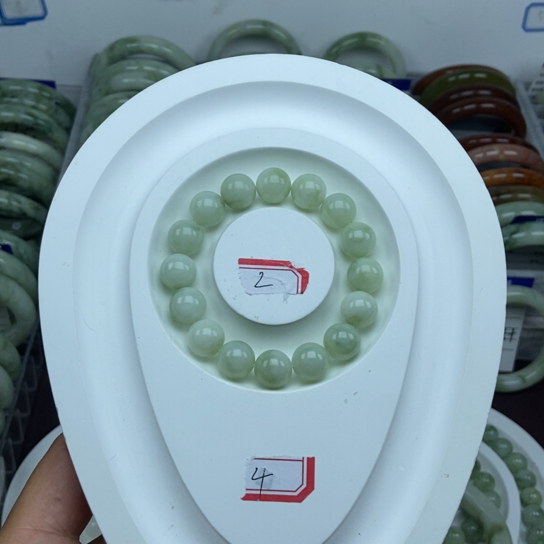未镶嵌蛇纹石玉手链