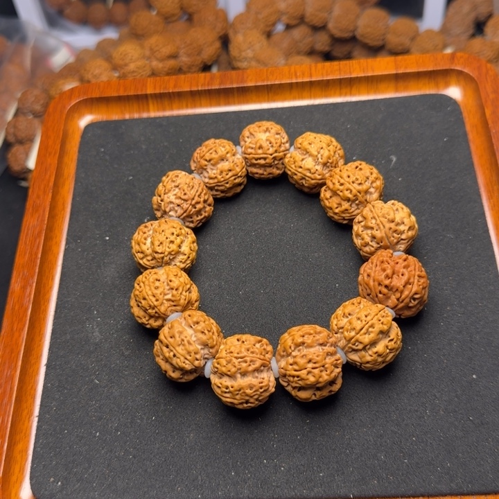 手串金刚菩提10号满肉梅花