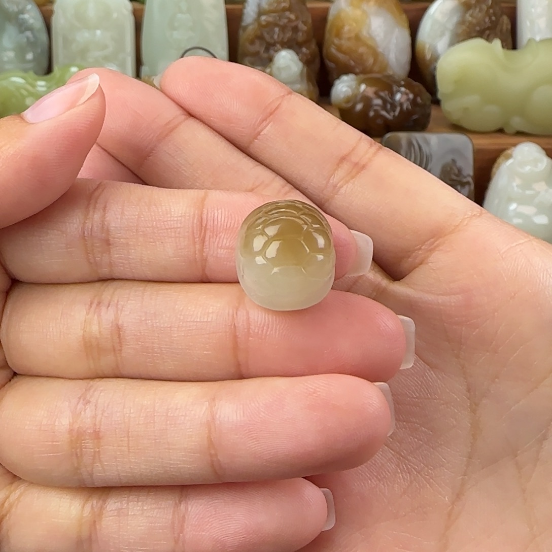 定制和田玉未镶嵌和田玉