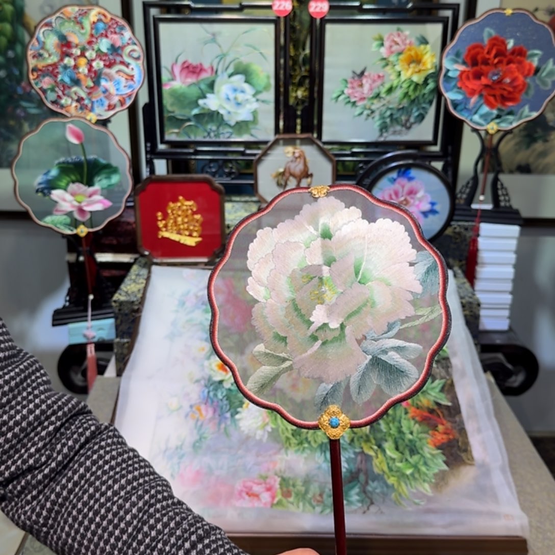 刺绣刺绣工艺精湛