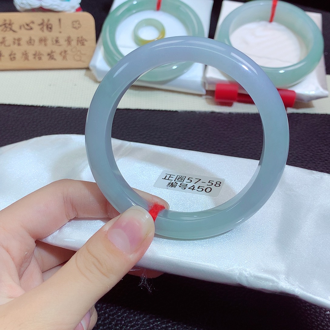 翡翠未镶嵌手镯450