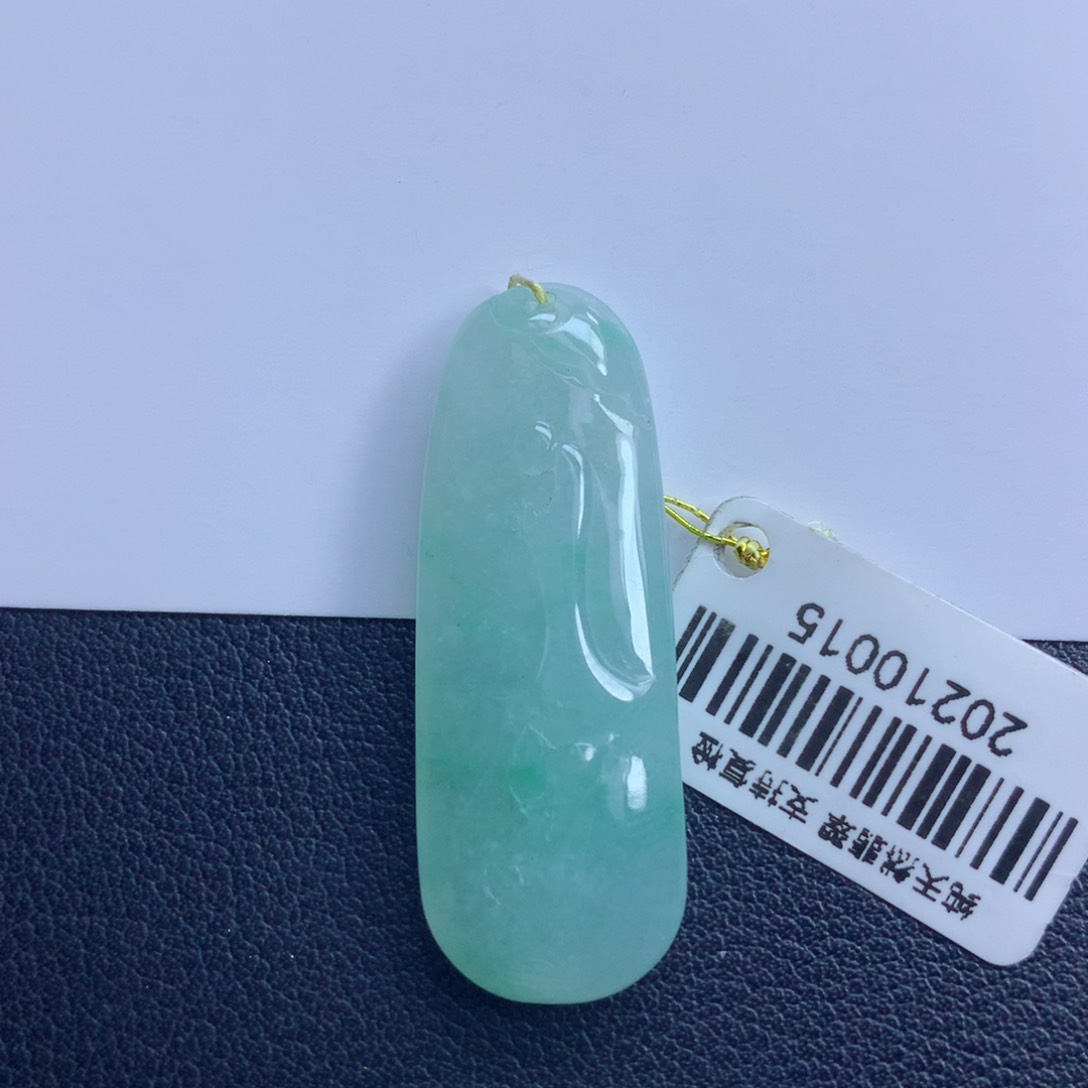 翡翠颈饰未镶嵌悟道