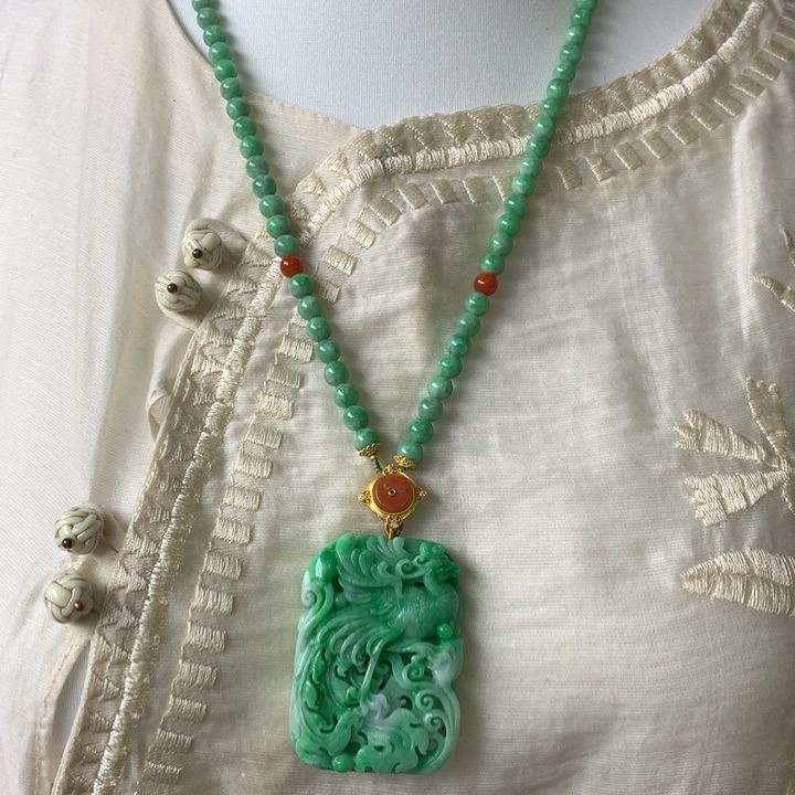 翡翠吊坠(赠链)未镶嵌