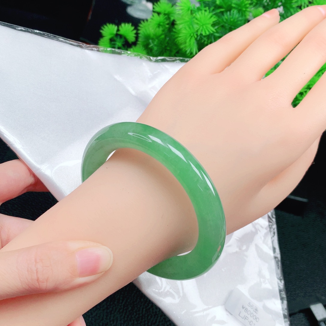 翡翠未镶嵌手镯56圈