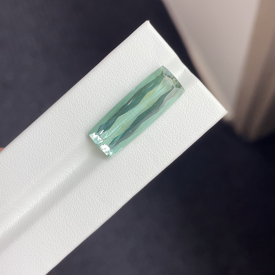 碧玺裸石未镶嵌14.215ct薄荷绿碧玺