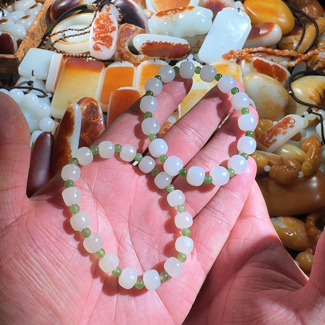 和田玉挂件未镶嵌?**?