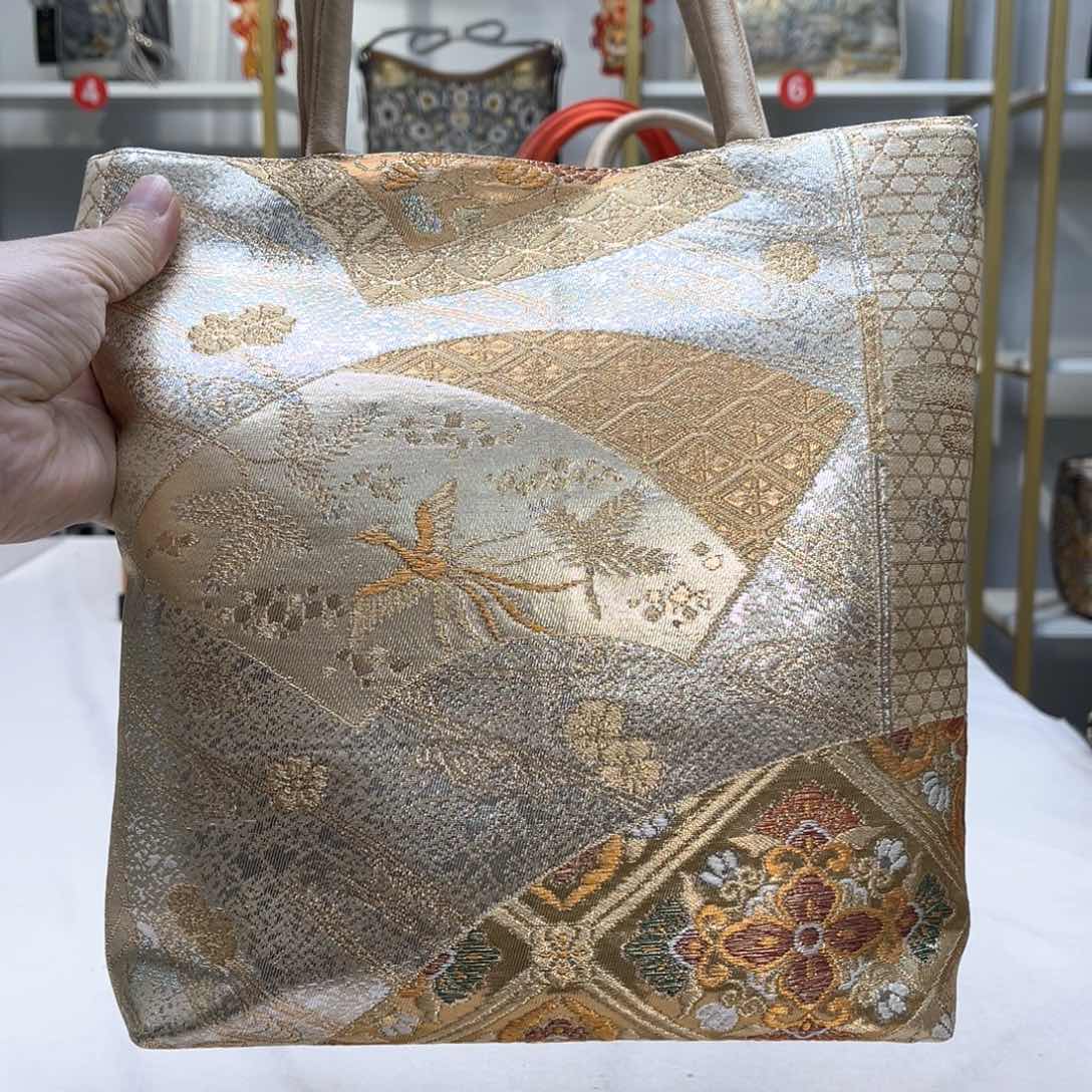 织绣l**u直播间浮力大漏