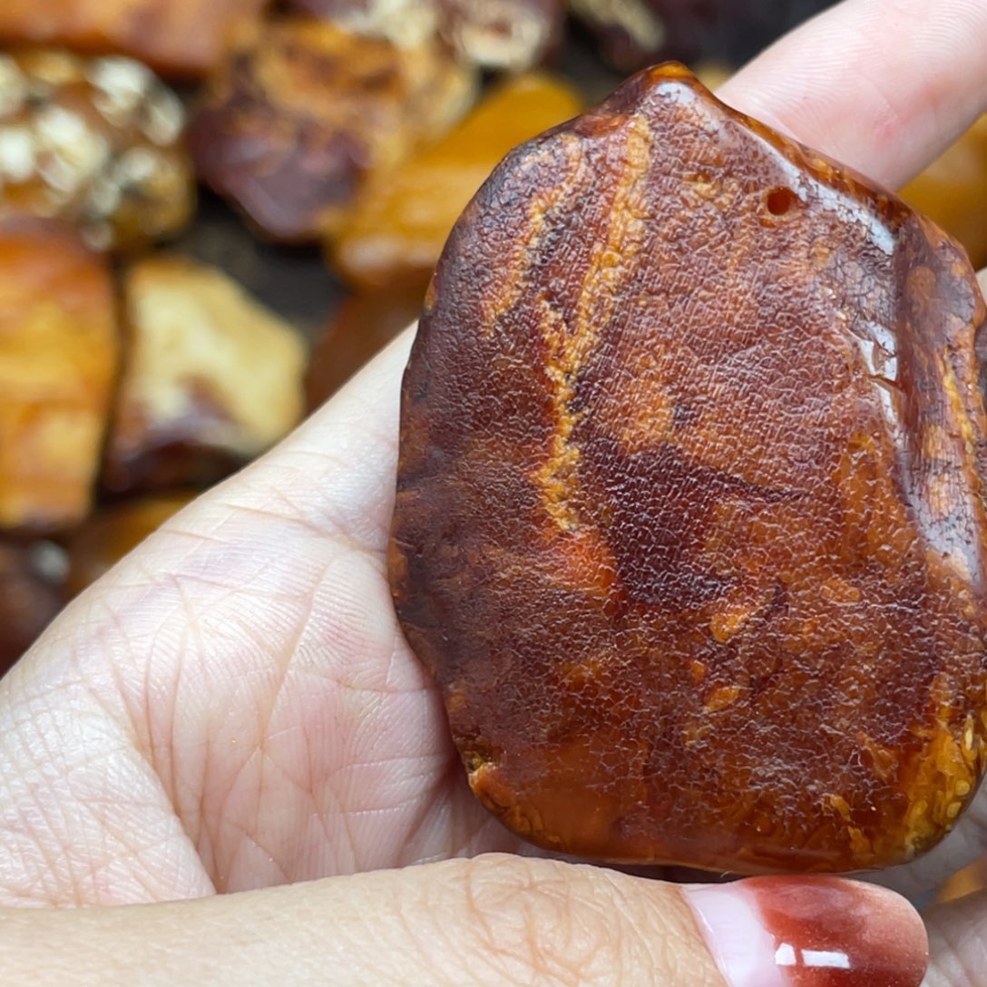 琥珀未镶嵌珠宝奇石