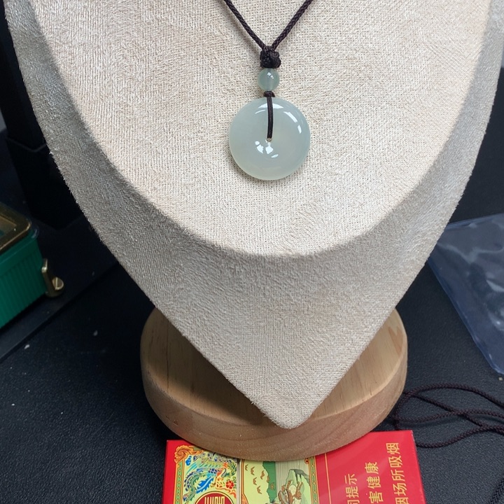 【闪购商品】翡翠颈饰未镶嵌225544778555588