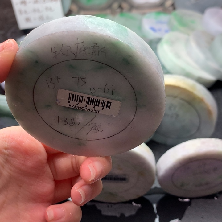 未镶嵌翡翠定制翡翠