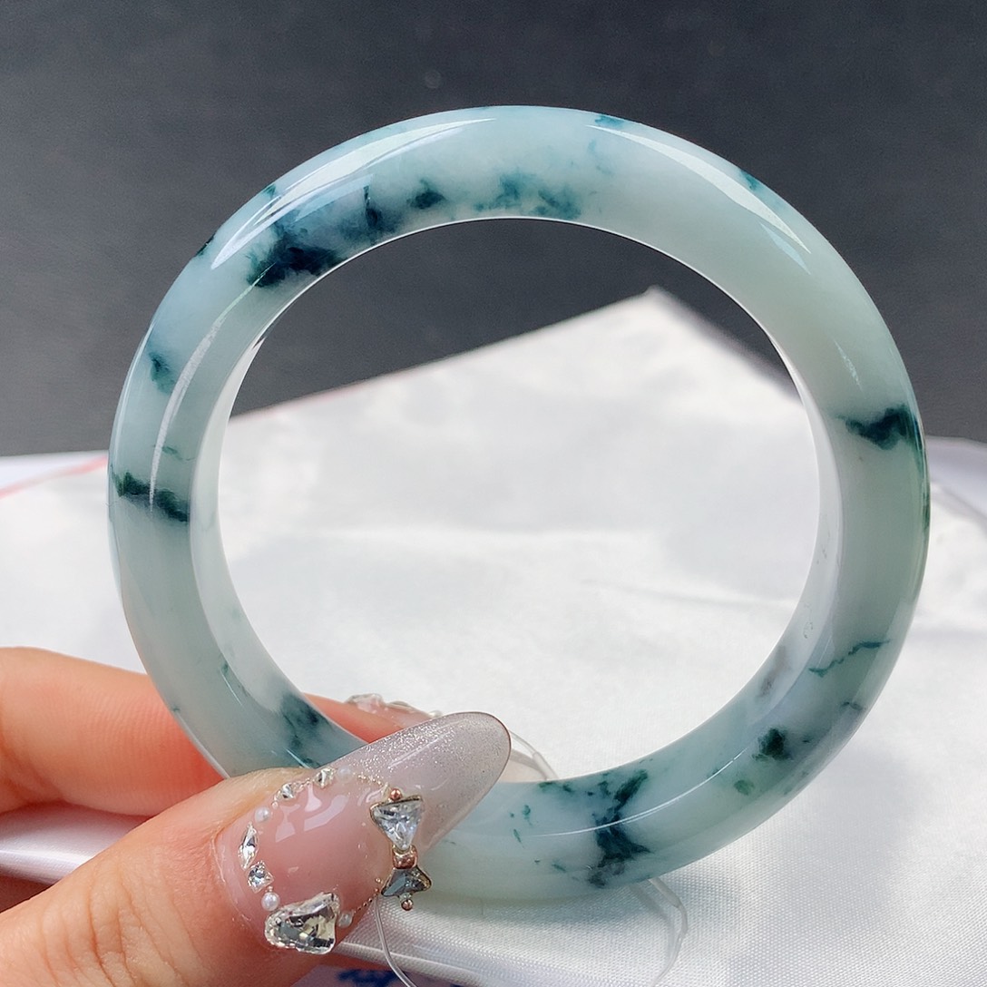 翡翠手镯未镶嵌0049正56