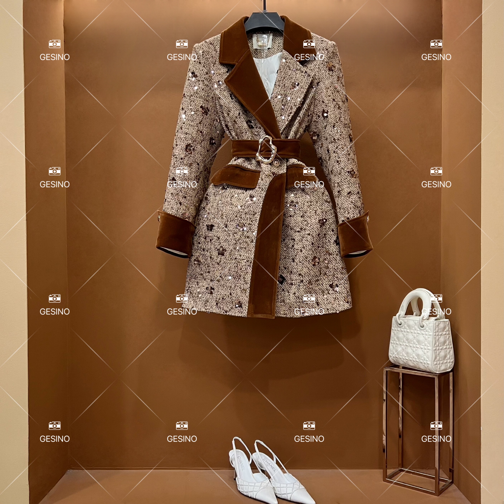 【丽】秋冬气质小香风时尚设计师中款外套 QD-2025289