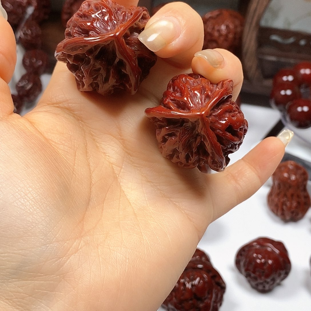 吊坠橄榄核盘前三愣