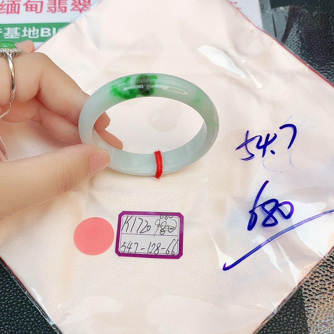 翡翠手镯未镶嵌缅甸翡翠