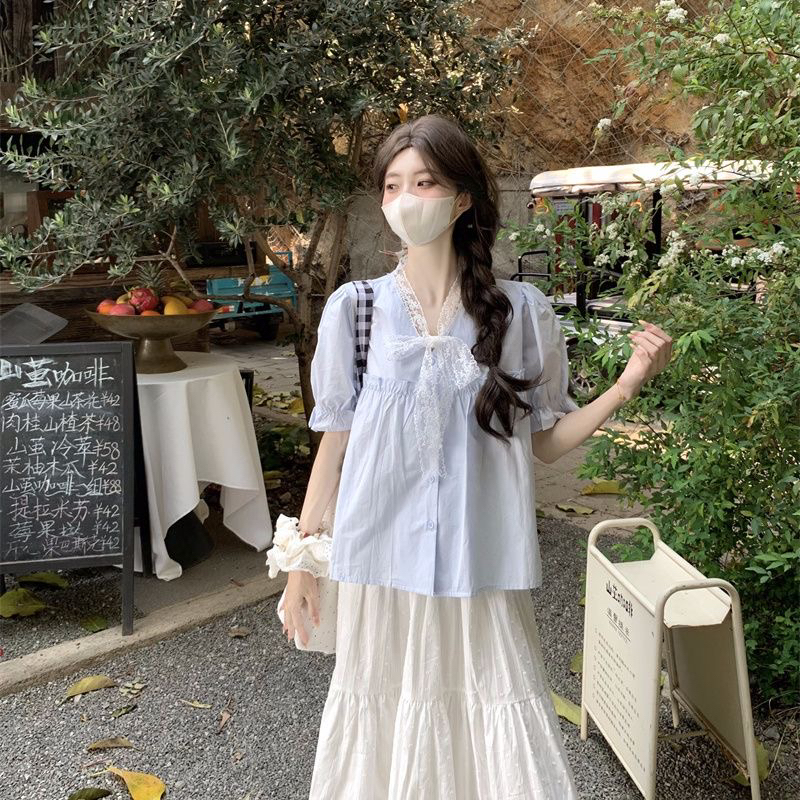 2025夏季新爆款甜美系带蕾丝蝴蝶结V领短袖宽松衬衫上衣
