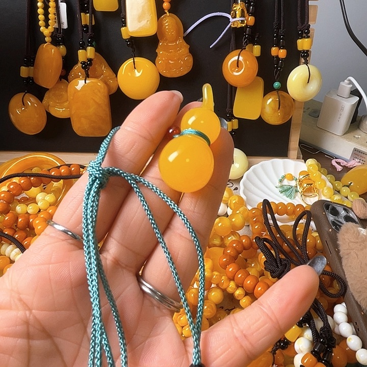 安***然树脂波罗的海鸡油黄葫芦