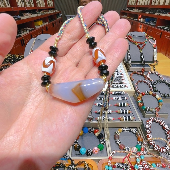 未镶嵌玛瑙/玉髓珠宝奇石