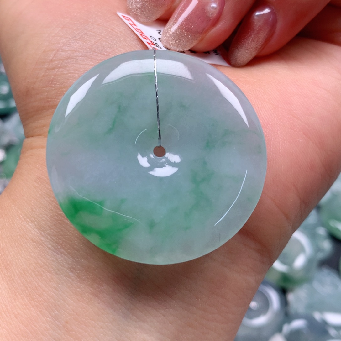 翡翠颈饰未镶嵌魔***语天然翡翠