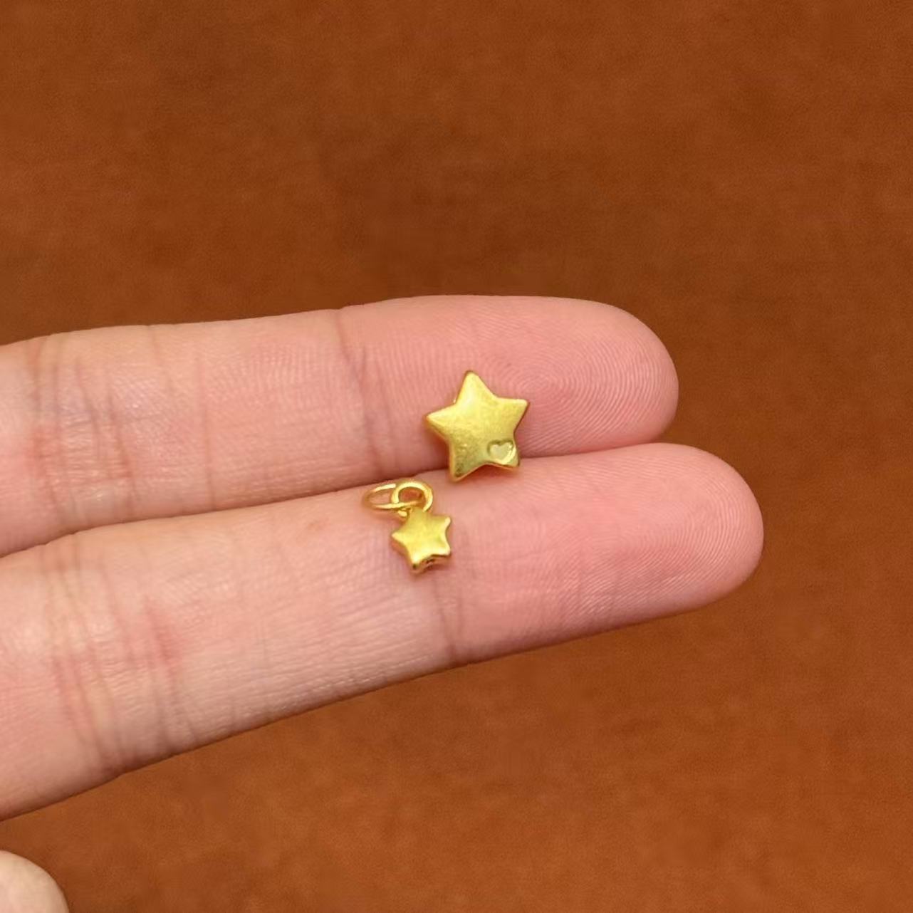 贝贝黄金 足金999 爱心星星 2只一组 素金 圆环/中穿 5D工艺 2833
