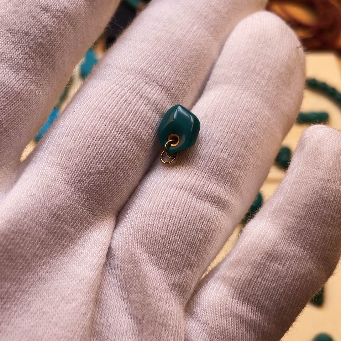 未镶嵌绿松石珠宝奇石有**?