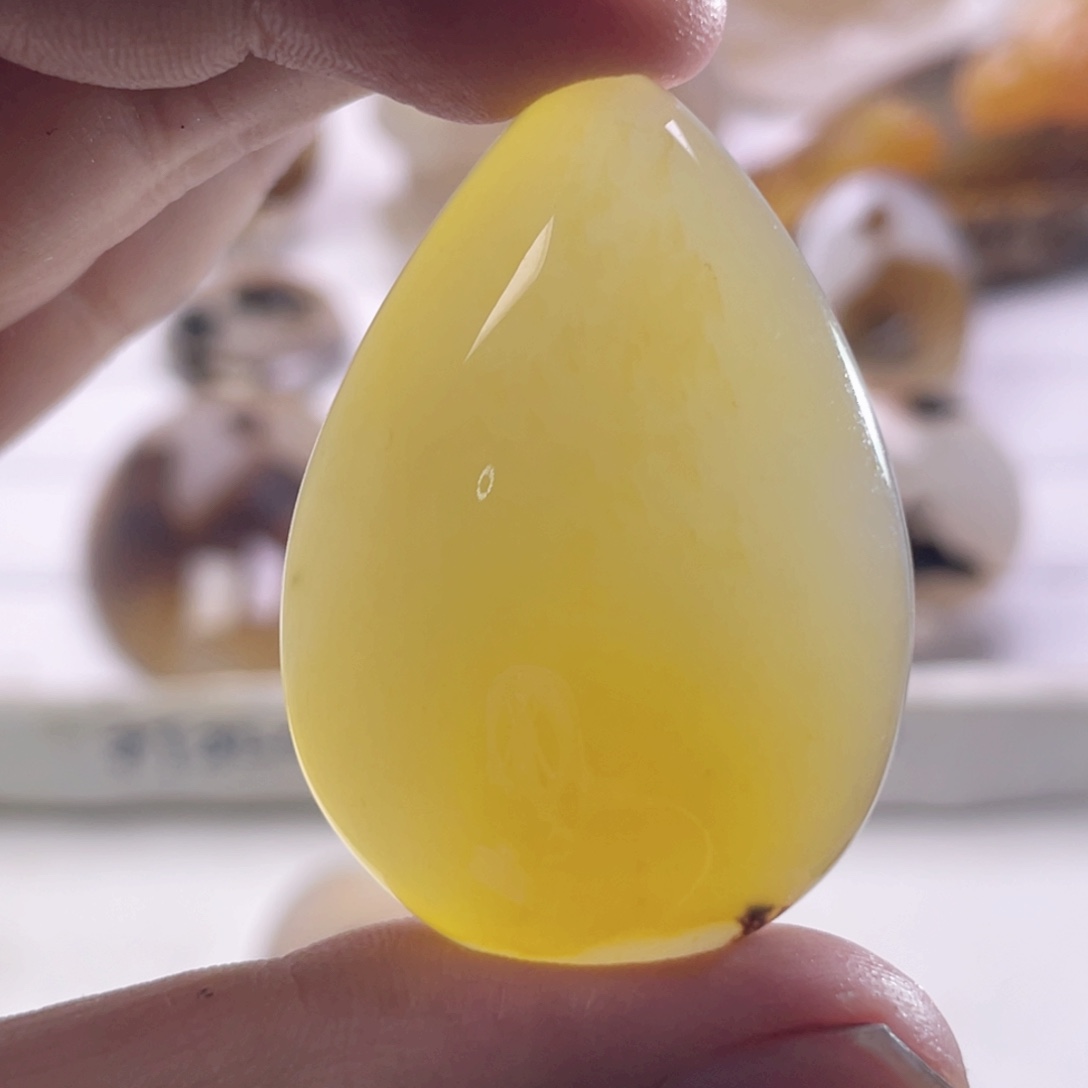 玛瑙/玉髓未镶嵌珠宝奇石