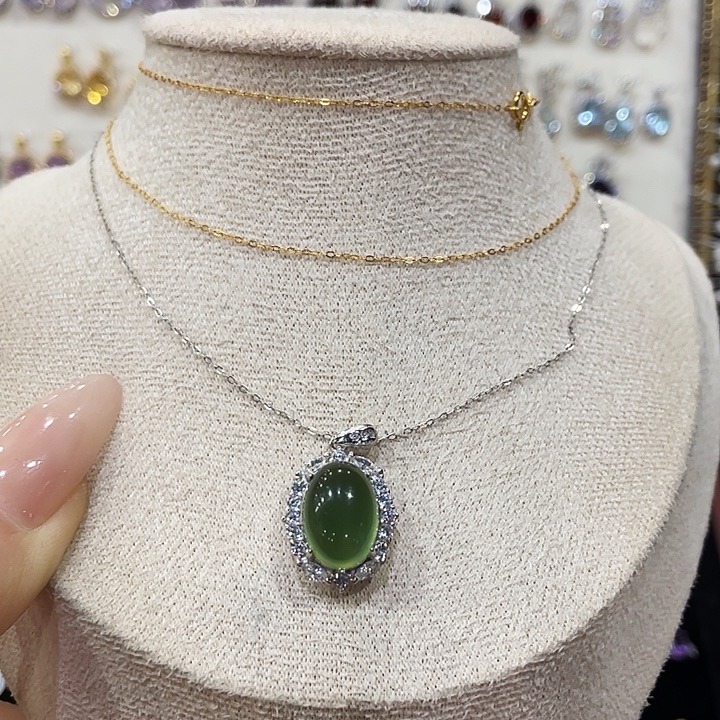 ****岫玉银S925镶嵌颈饰