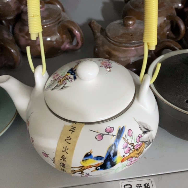 陶瓷艺术品及陶瓷壶